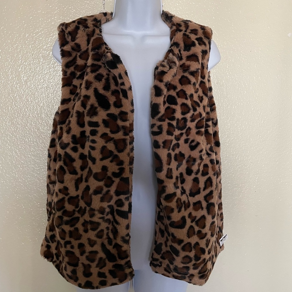 Faux leopard print vest